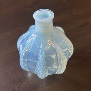 Vintage 40s Fenton Feather Perfume Bottle Opalescent Glass